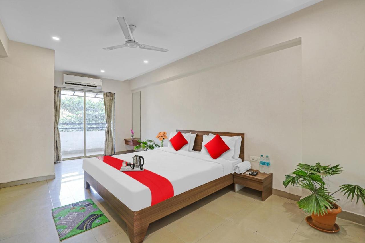 Oyo Flagship Hotel Residency Silvassa Exterior photo